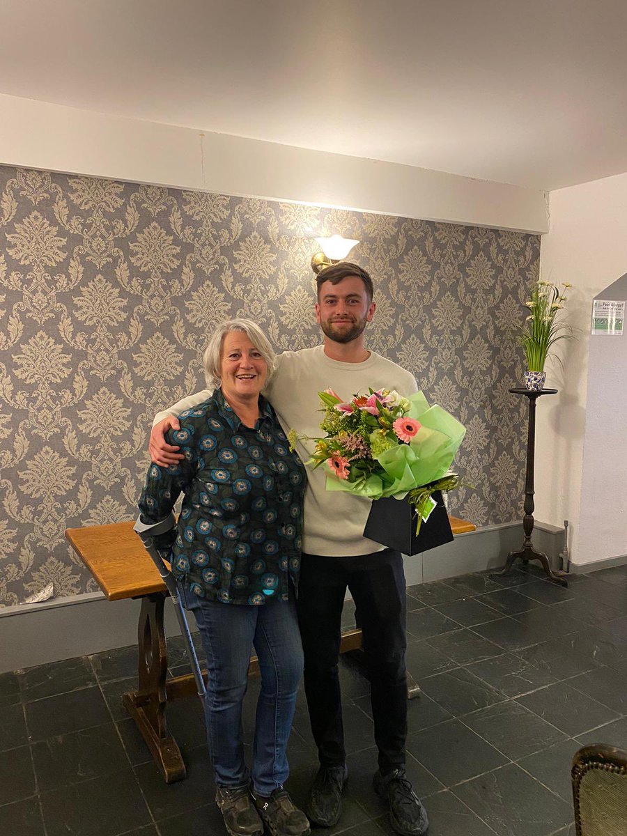 CpdCefn's tweet photo. Diolch mawr hefyd i Eirian, Mared a’r staff yn y Hawk and Buckle am bob dim dros y tymor. 

A big thanks to Eirian, Mared and the team in the Hawk and Buckle for looking after us during the season. https://t.co/WXQK099NG7