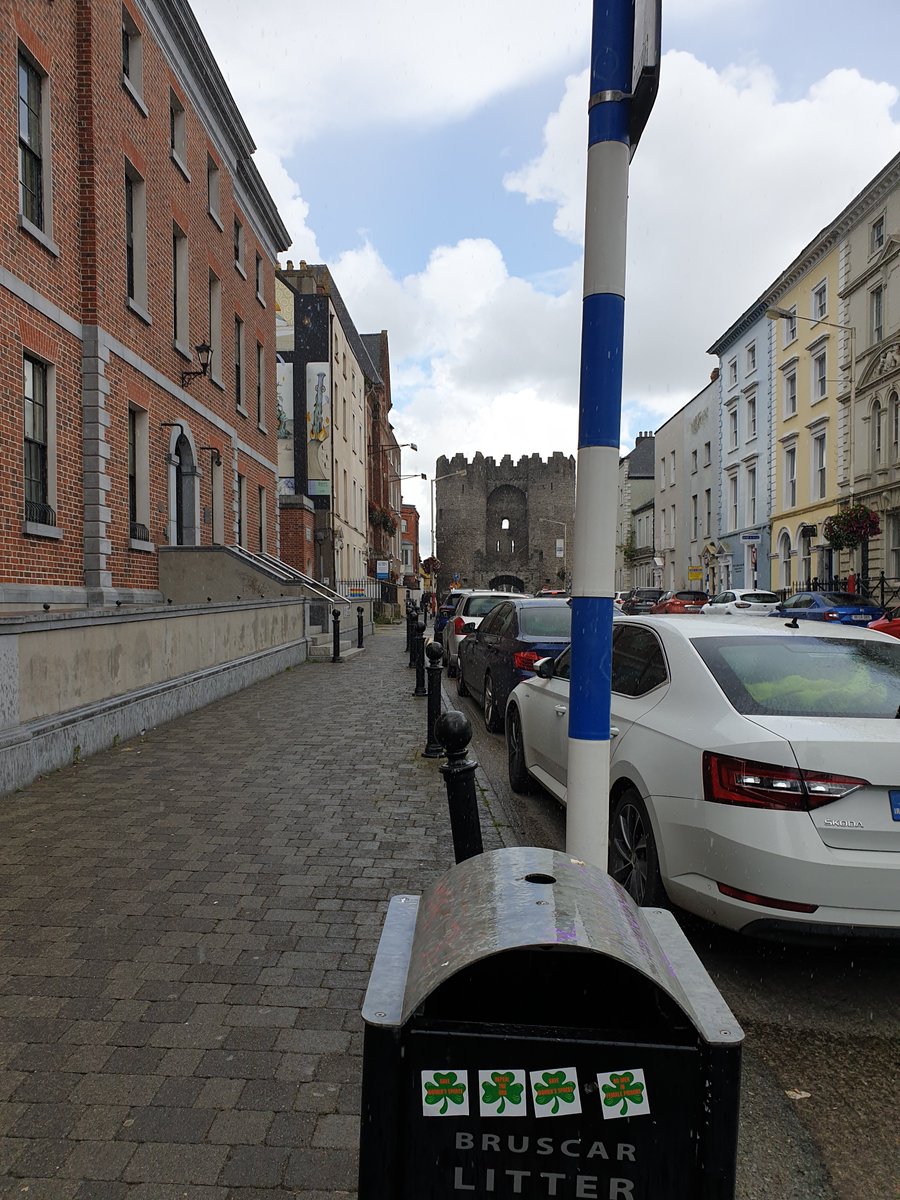 BrigidCillDara's tweet photo. Spotted in Drogheda.
#RepealTheGRA
#SaveWomensSports
#SaveWomensSpaces
#NoMenInFemalePrisons
#NoHateSpeechLaws
#DragIsMisogyny
#IrelandHatesWomen https://t.co/DzuwrxXJII