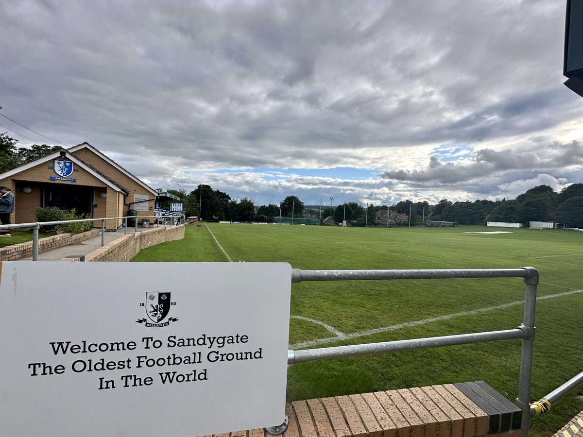 The Oldest Football Ground In The World for today’s padded seat 👀

<a href="/HallamFC1860/">Hallam FC</a>
