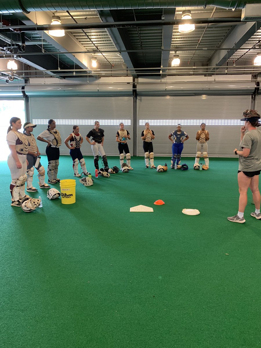 Hoya Softball Camps tweet media