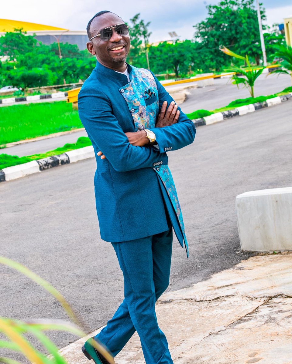 drpaulenenche's tweet photo. If the interest of God becomes your interest, your interest becomes the interest of God!
Happy Sunday!! https://t.co/N2sSWZNHM9