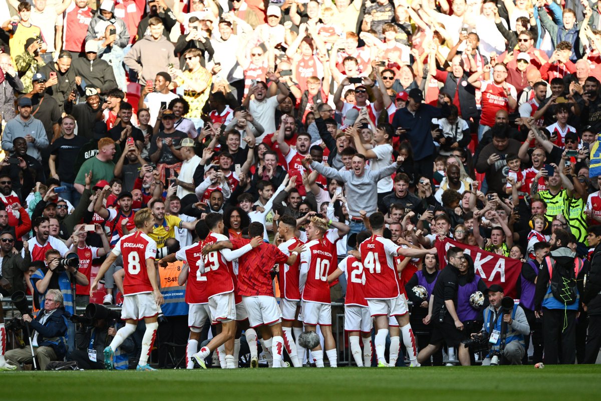 atiku's tweet photo. Arsenal seems quite ready to hit the ground running this season. Persistence pays. Congratulations, @Arsenal. -AA #ARSMCI👏🏽👏🏽👏🏽 https://t.co/tJSEZ3KkPH