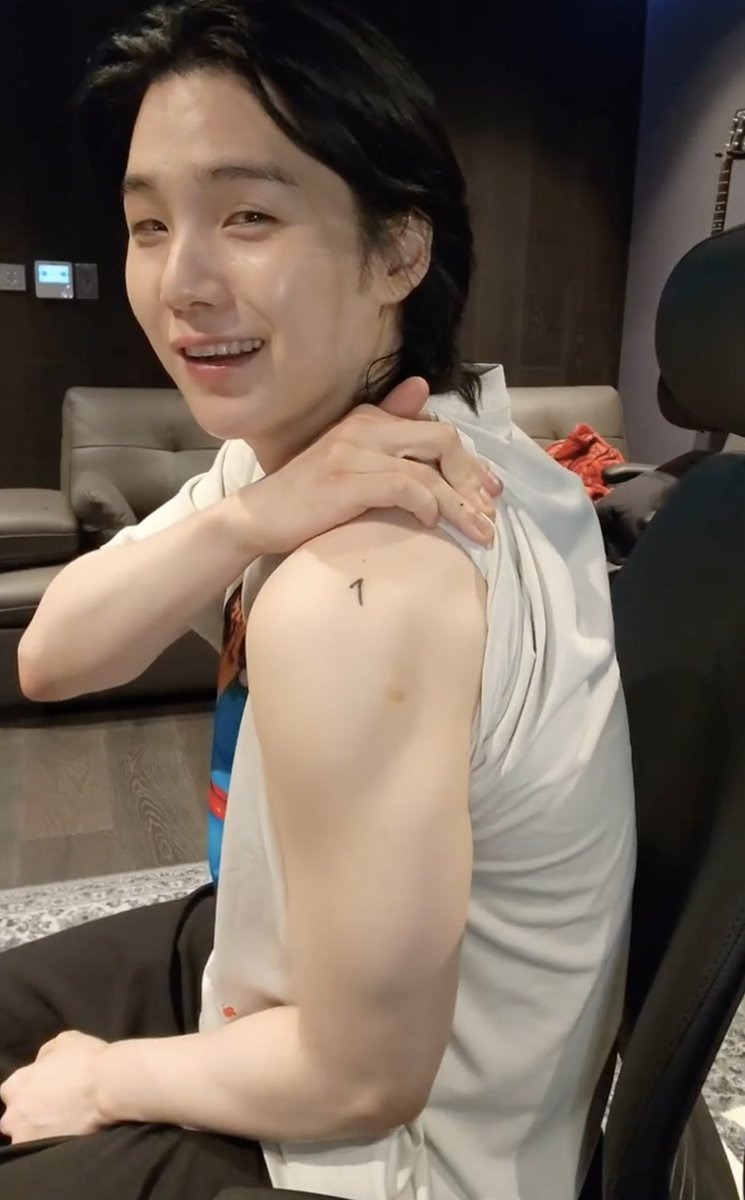 In this Bangtan shit forever 💜⁷ tweet media