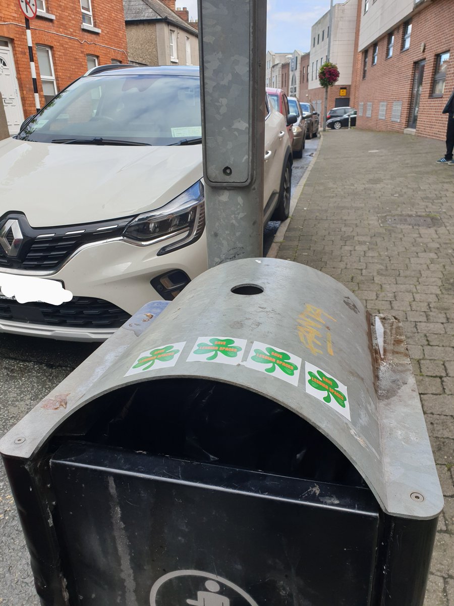 BrigidCillDara's tweet photo. Spotted in Drogheda too
#RepealTheGRA
#SaveWomensSports
#SaveLesbianSpaces
#NoMenInFemalePrisons
#NoHateSpeechLaws
#DragIsMisogyny
#IrelandHatesWomen https://t.co/dEcwePmpg0