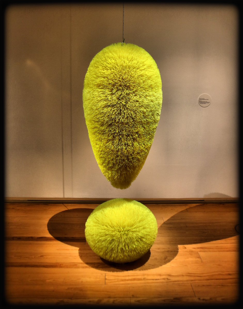 ChrissyvWellean's tweet photo. โฆ achtung art โฆ #art #exclamationmark #plasticworld #schirn #modernart #richardartschwager #frankfurt https://t.co/tOePPYAZ3V
