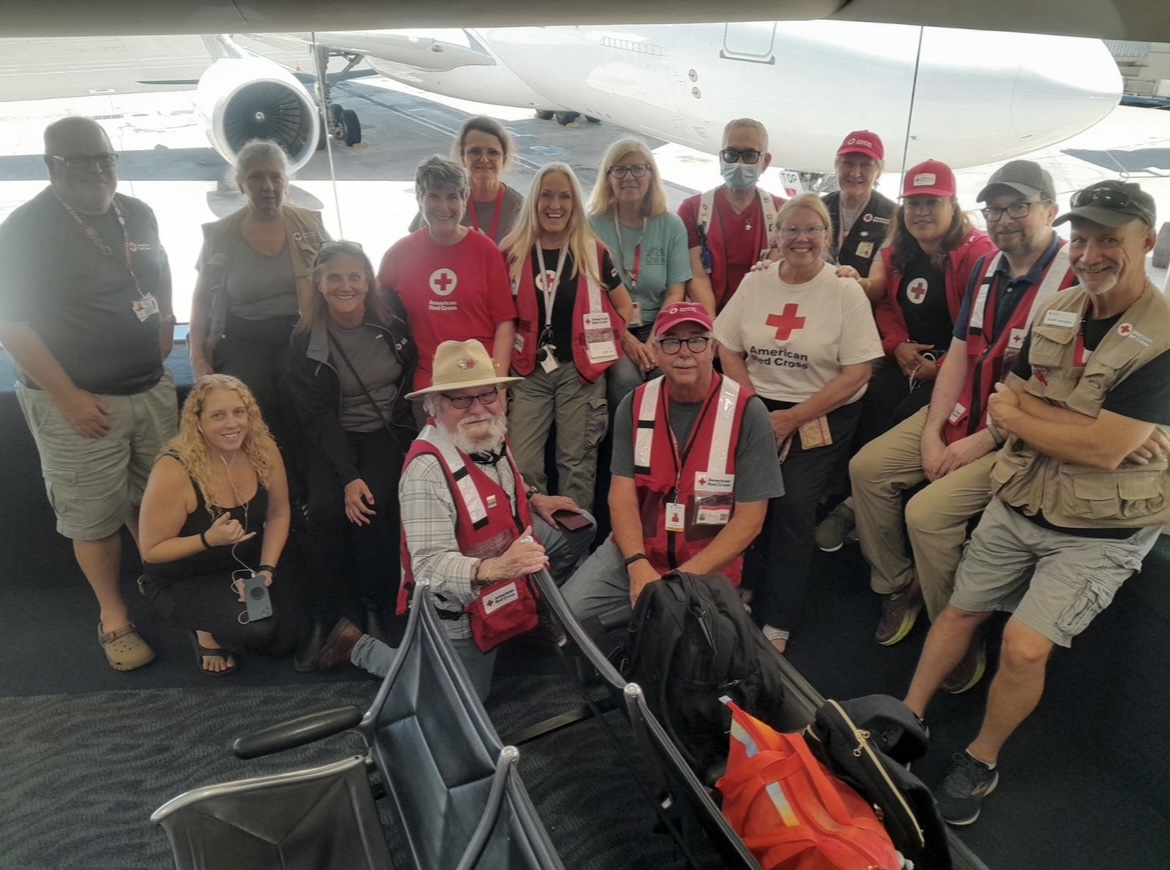 SFLRedCross's tweet photo. Today, we celebrate family by showcasing our American Red Cross family! โ๏ธโฅ๏ธ #SFLRedCross #family #redcrossers https://t.co/5CbBKaEBJq