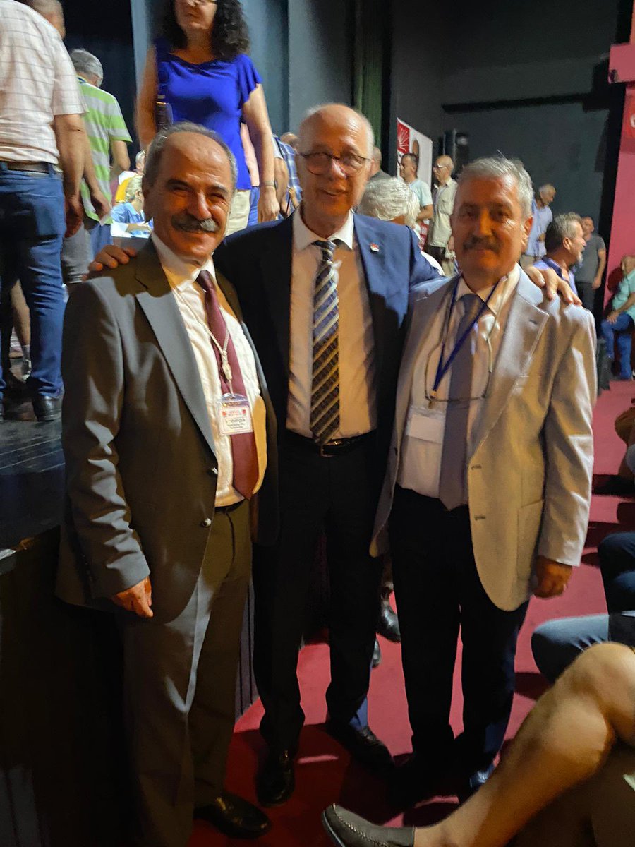 is_caliskan's tweet photo. Partimizin Grup Başkanı Özgür Özel , Milletvekillerimiz Ahmet Vehbi Bakırlıoğlu , Bekir Başevirgen , belediye başkanlarımız ilçe başkanlarımız kadın kollarımız gençlik kollarımız ve delegelerimiz ile birlikte Salihli İlçe Başkanlığımızın kongresine katıldık. https://t.co/JQCGxzlVOj