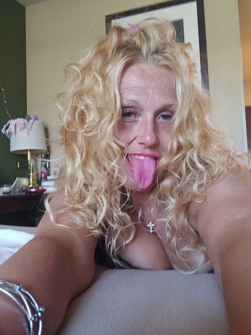 I LOVEYOU!!!! 💋💋60 % OFF #onlyfanspromo #sellingcontent #buying content Cum n join the Naughty Fun!!<a href="/tag/onlyfanspromo"class="tags">#onlyfanspromo</a><a href="/tag/sellingcontent"class="tags">#sellingcontent</a><a href="/tag/buying"class="tags"><span>#buying</span></a><a href="/tag/nsfw"class="tags"><span>#nsfw</span></a><a href="/tag/onlyfansmodel"class="tags"><span>#onlyfansmodel</span></a><a href="/tag/onlyfansbabe"class="tags"><span>#onlyfansbabe</span></a>