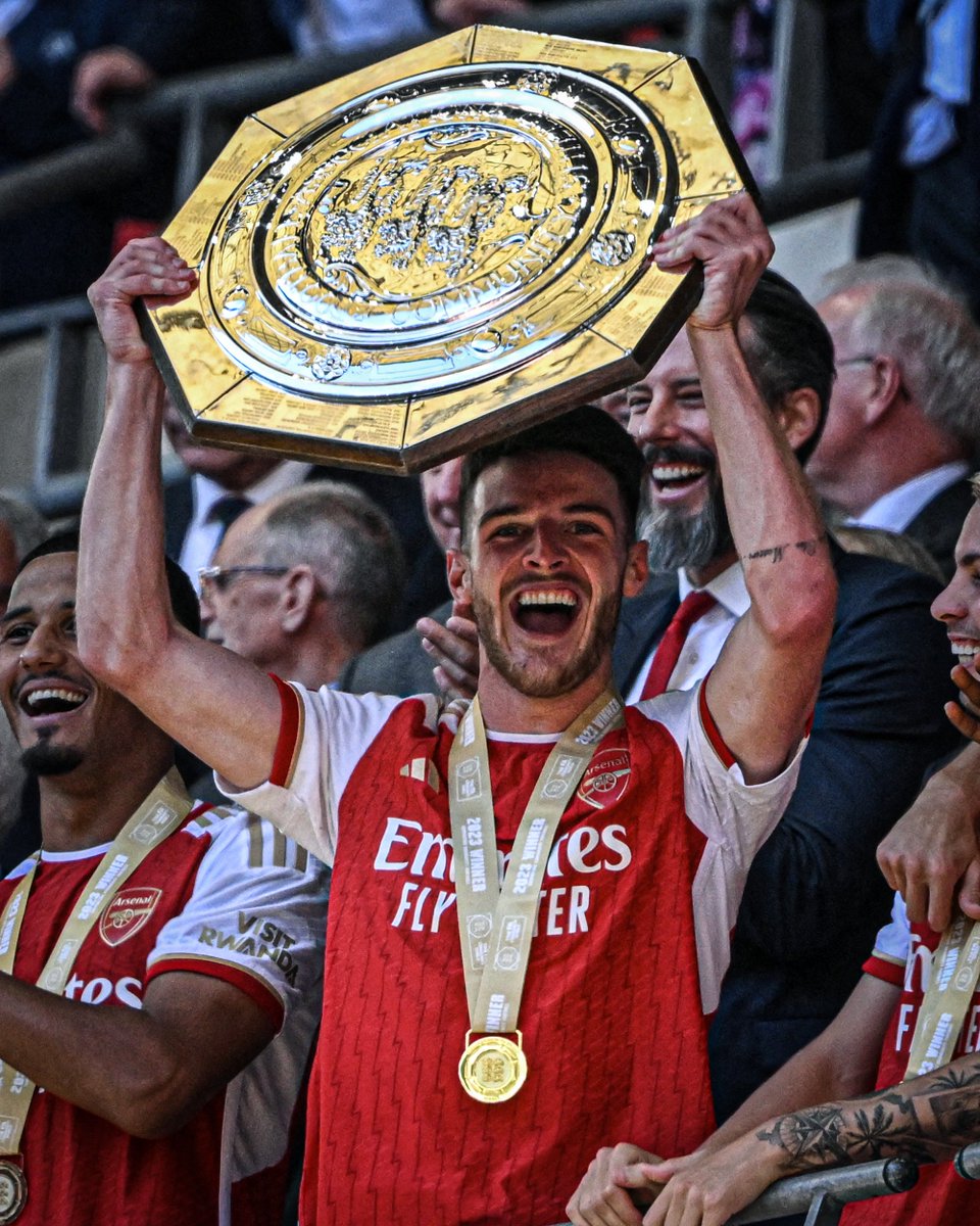 goal's tweet photo. The moments Declan Rice joined Arsenal for 🥇 https://t.co/kQc6x6xUIc