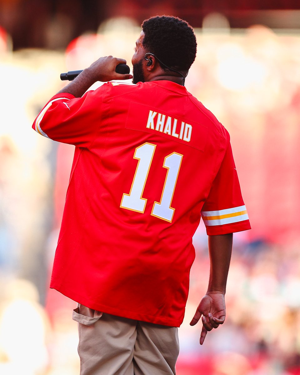 Chiefs's tweet photo. Khalid 🤝 the Kingdom https://t.co/9vNfzYKJRN
