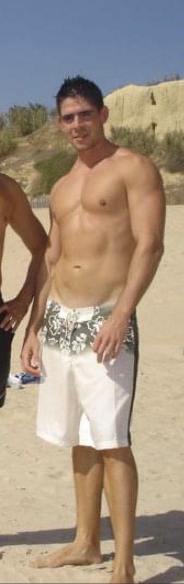 Pablo Vicente con 20 años o Toni Obra con 37 después de 7 años sin tocar el gym. Ahora 44 🤦🏼‍♂️🤣 y dudo k vuelva a ir 🤣

Abstenerse de opinar <a href="/GotoEloy/">GoToEloy 🇪🇸</a> y <a href="/AntonioJCanto/">Antonio J. Canto</a> k están enamoraos y eso ciega 🤣🤣

<a href="/RinconRacing/">RinconRacing TMCustomLogos</a> @peaky_drivers 
#hottubsimracer #masfuertekelvinagredehigo