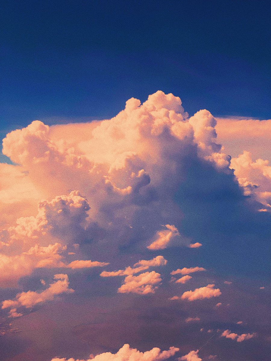 leroyxela's tweet photo. the view from heaven https://t.co/AslrnEGvkM
