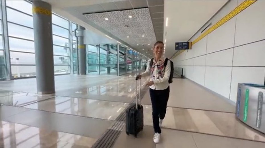 MaxKaiser75's tweet photo. Es verano, son vacaciones post pandemia, todos los aeropuertos del mundo están saturados, llenos de pasajeros que vuelan de un lado a otro…..salvo uno! 

Claudia nos enseña el fracaso absoluto del CHAIFA, un Aeromuerto que NOS cuesta millones operar y SIEMPRE está VACÍO👇🏼👇🏼🤦🏻‍♂️ https://t.co/6MtfsTk57n