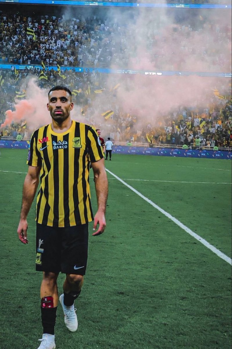 🇲🇦عبدالرزاق حمدالله مع #الاتحاد في جميع المسابقات: • 49 مباراة لعب • 44 مساهمة • 39 هدف سجل • 5 أهداف صنع ✅ سجل في كأس الملك ✅ سجل في دوري المحترفين ✅ سجل في السوبر السعودي ✅ سجل في العربية 🥇 هداف دوري روشن موسم 2022/23 🥇 هداف السوبر السعودي 2023 🥇 أفضل لاعب…