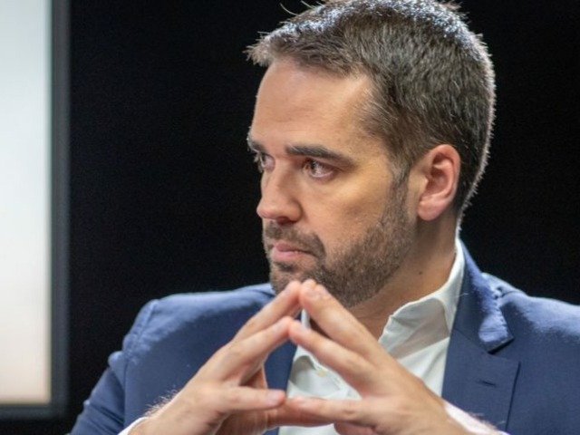 pesquisas_elige's tweet photo. 🚨PERGUNTA: Conseguimos colocar ZEMA E LEITE INIMIGOS DO NORDESTE nos trending topics? Coloquem ZEMA E LEITE INIMIGOS DO NORDESTE nos comentários! https://t.co/S3EusI2MlT