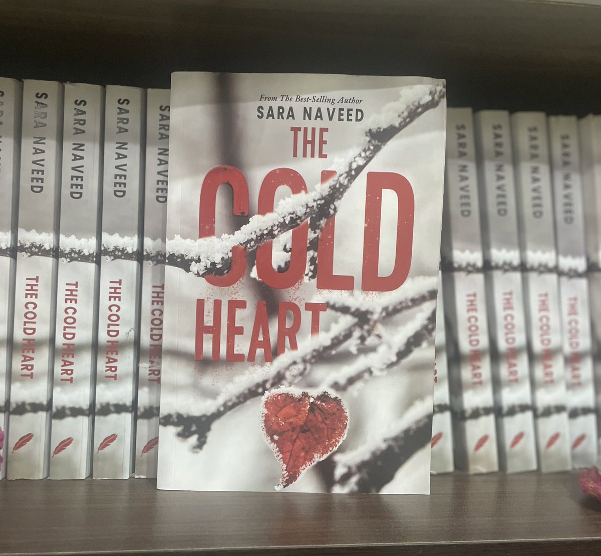 SaraNaveed's tweet photo. End of Summer Sale is here! 
Buy the signed copy of #TheColdHeart at only Rs 595/- 
DC apply all over Pakistan. 
Reply to this tweet to order your copy 💕 https://t.co/a2CO2E6ajj