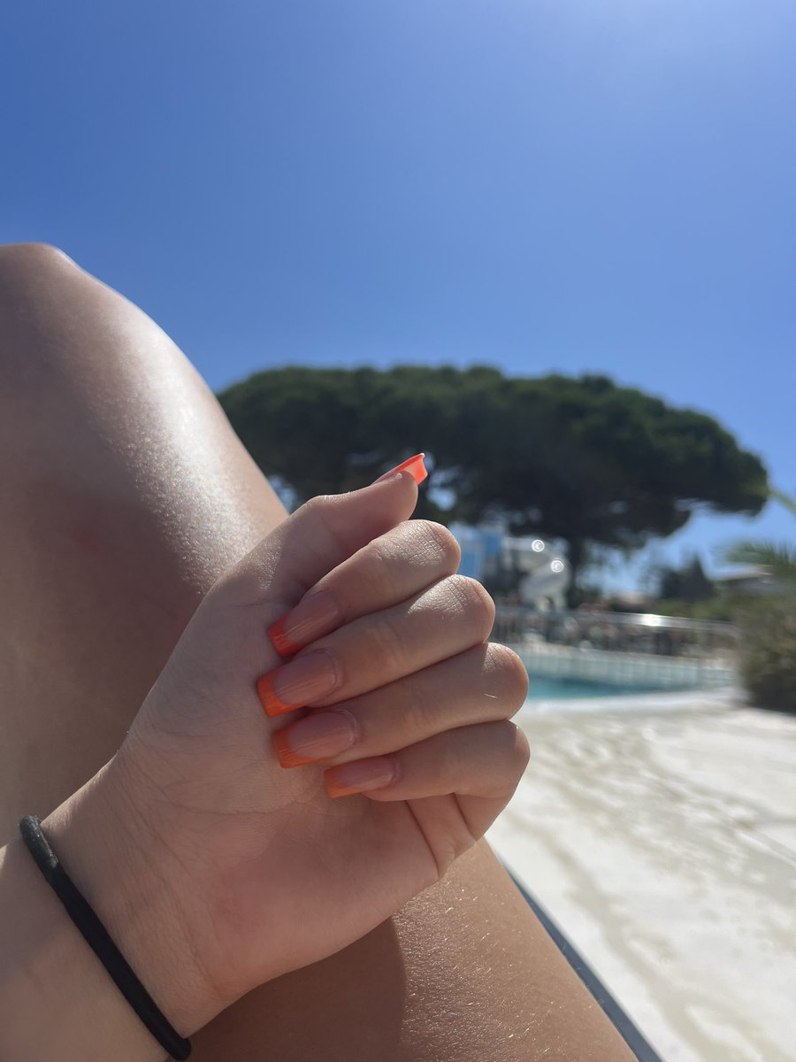 emmahrltt's tweet photo. 1 semaine je les ai mes bb https://t.co/veRLTCSxXZ
