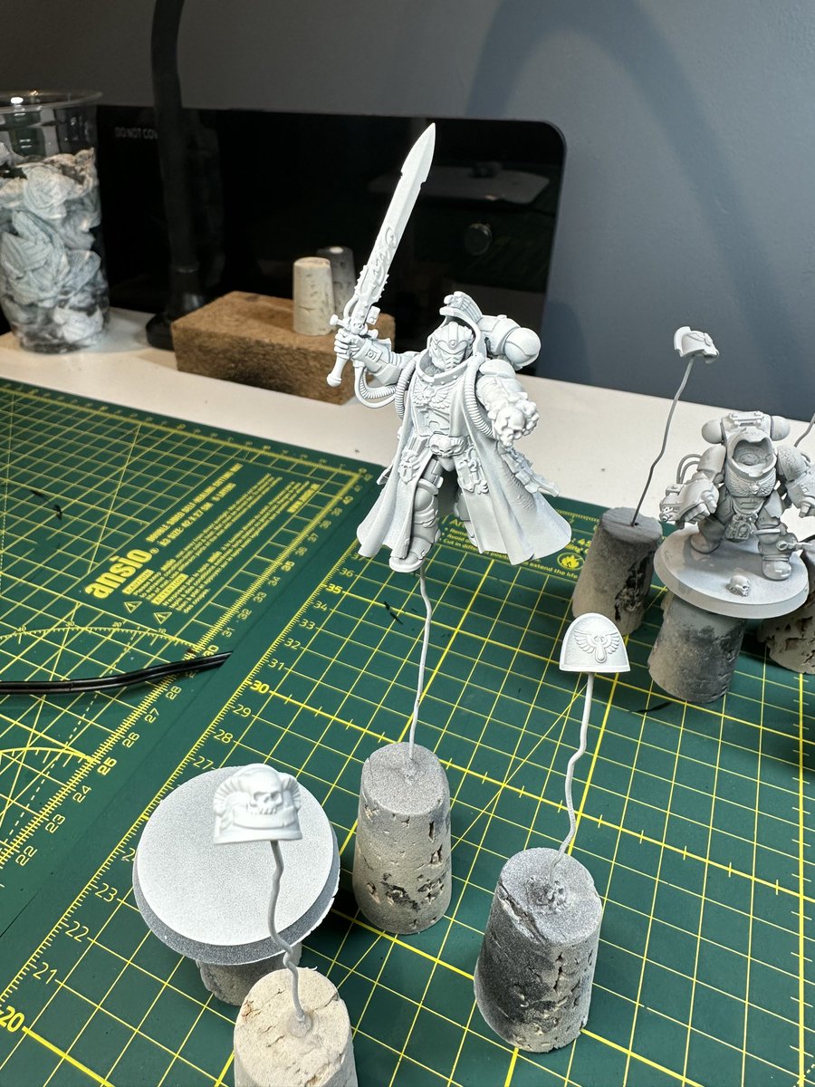 Daz_Wallace's tweet photo. After fully clearing my “undercoated” backload, I decided I needed to build it up again. Next Projects are to help progress my Blood Angels Combat Patrol box. A squad of Primaris Aggressors and another Book Wizard. 
#BloodAngels #Warhammer40k #WarhammerCommunity #BookWizard https://t.co/Bcq5W5Zfxb