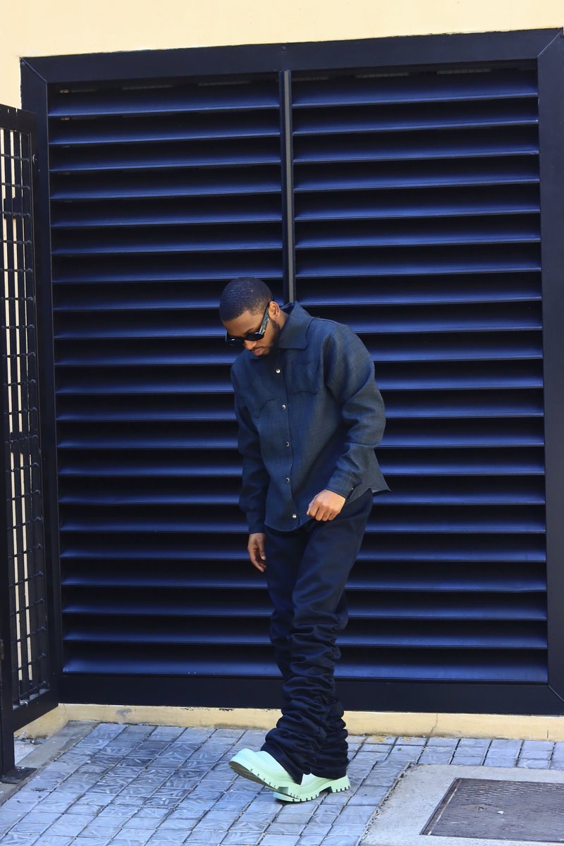 SBanda_sa's tweet photo. Blvck Sunday https://t.co/fTSYYofPOo