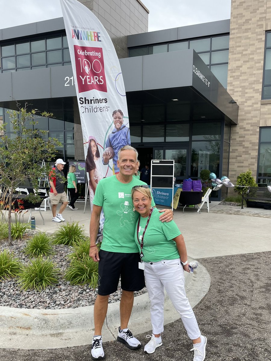 We spent a few hours this Sunday morning helping set up for Shriners Children’s 100th anniversary celebration! Rain and/or shine in Woodbury until 4 pm! Lots of fun for the kids! #shrinerschildrens