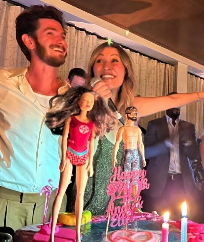 Barbie cake em 2023  Bolo de aniversário da barbie, Festa de