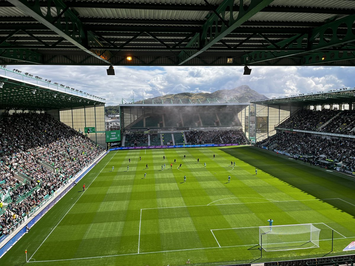 bigstu1964's tweet photo. To misquote the Proclaimers “I’m on my way from happiness to misery today” at start of 51st season following them 👴🏻🇳🇬
#sameoldhibs #illneverlearn https://t.co/439asGHIr3