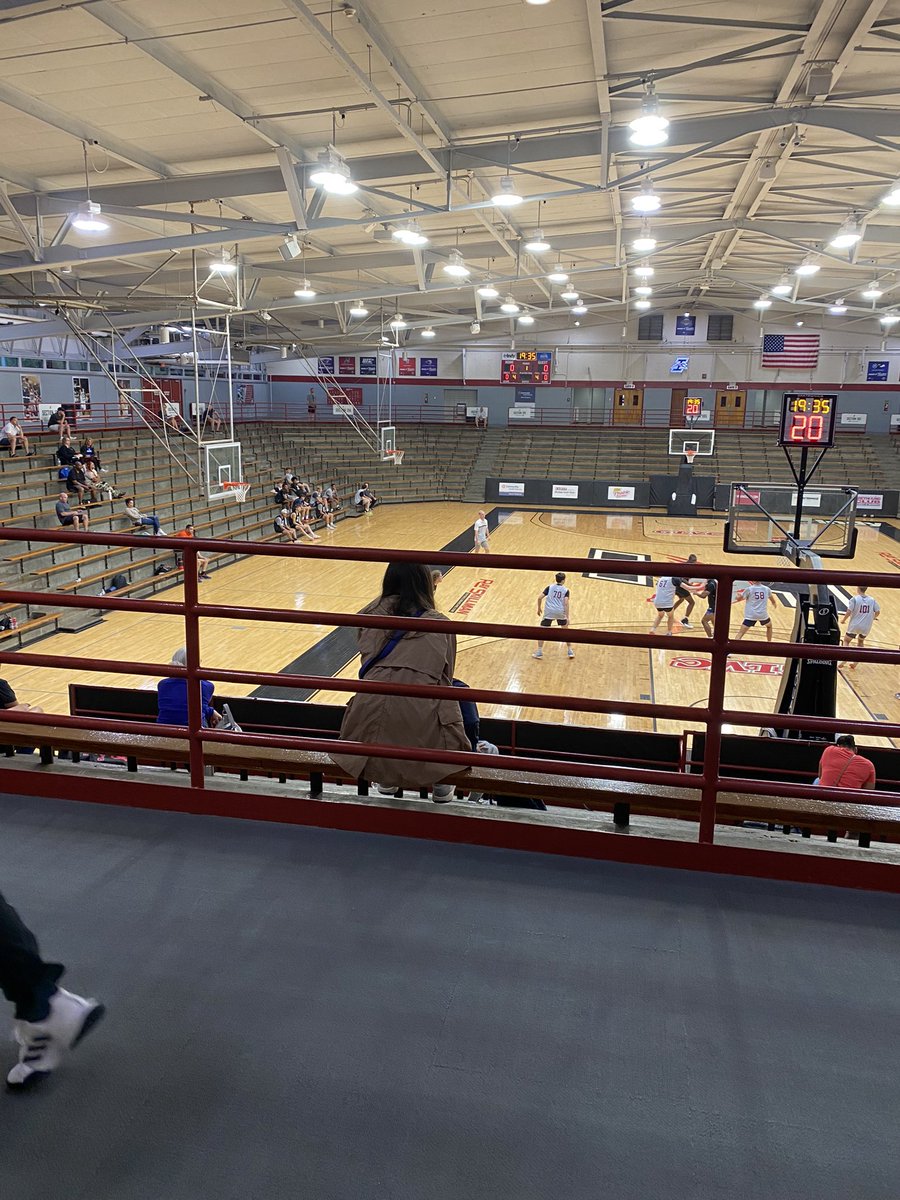 Markell Johnson (@markellj4) on Twitter photo Had a great weekend at <a href="/UIndyMBB/">UIndy Men’s Basketball</a> Elite basketball camp. Thanks <a href="/CoachCorsaro/">Paul Corsaro</a> for having me.
<a href="/EPCHSBasketball/">Evergreen Park MBB</a> <a href="/ChicagoHoopsAAU/">Chicago Hoops AAU</a> <a href="/michaelsobrien/">Michael O'Brien</a> <a href="/Tim_OBrien10/">Tim O'Brien</a> <a href="/ILL_HS_Hoops/">Illinois High School Hoops</a> <a href="/ILLHoopsScoops/">ILLHoopsScoops</a> Had a great weekend at <a href="/UIndyMBB/">UIndy Men’s Basketball</a> Elite basketball camp. Thanks <a href="/CoachCorsaro/">Paul Corsaro</a> for having me.
<a href="/EPCHSBasketball/">Evergreen Park MBB</a> <a href="/ChicagoHoopsAAU/">Chicago Hoops AAU</a> <a href="/michaelsobrien/">Michael O'Brien</a> <a href="/Tim_OBrien10/">Tim O'Brien</a> <a href="/ILL_HS_Hoops/">Illinois High School Hoops</a> <a href="/ILLHoopsScoops/">ILLHoopsScoops</a>