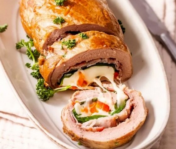 unpodiblu's tweet photo. Pork Loin stuffed with Prosciutto, Spinach and Mozzarella 😋
#recipe https://t.co/xNmm7QHwmY https://t.co/r3GdbREHEA