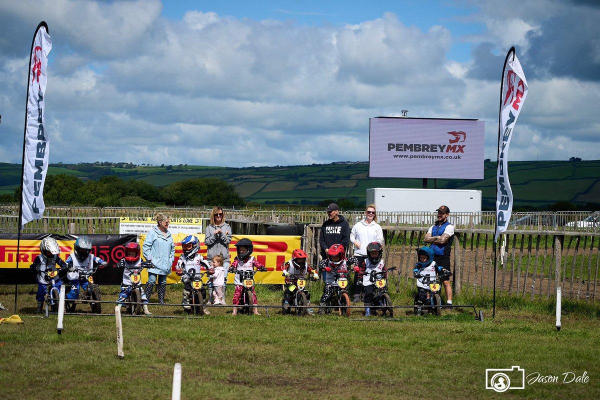 pembreymx's tweet photo. 🔋E-Bike & Electric Balance Bike Race at Pembrey MX🔋
Huge thanks to all competitors, especially those who traveled far! 🌍 A special shoutout to our marshals and helpers for their dedication. Here's to pushing e-bike boundaries and lighting up our weekend! 🚴♂️💨
#EBikeRace https://t.co/6qeogHHAb8