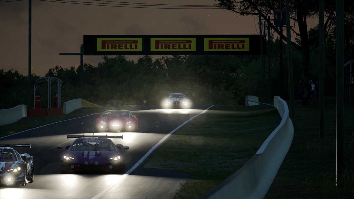 Night has fallen with 2h to go. Man this game is pretty in the night.

#MOZARacing #MREC #SimRacingGP #ACC