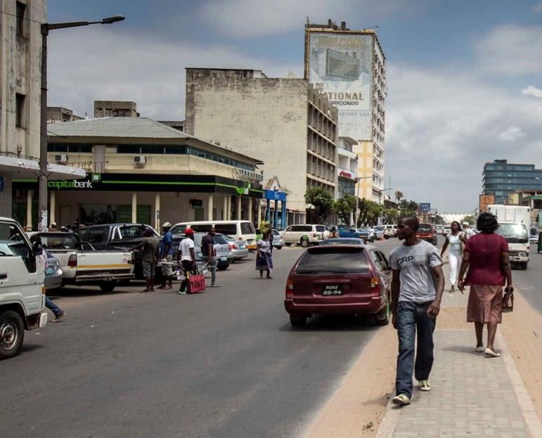 HotelInsonmia's tweet photo. Viajar, perderse  en las ciudades.

#Maputo2023, #Mozambique2023 https://t.co/6uuKCnd3vM