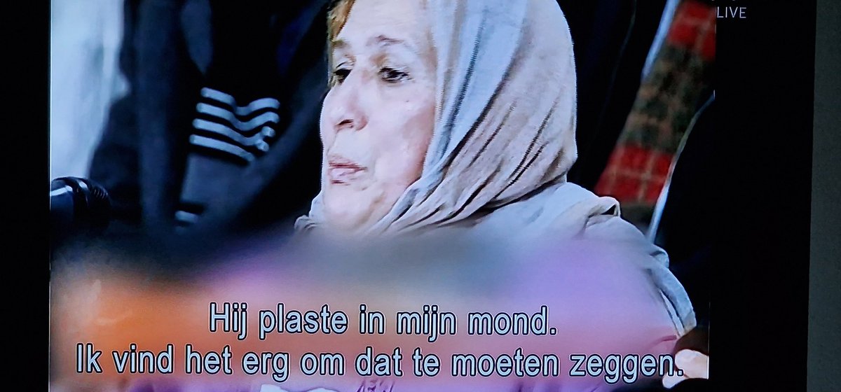 marcelbar8's tweet photo. We zijn nog geen twintig minuten bezig en adhv van twee fragmenten en het bijbehorende verhaal van Khadija #Arib mogen we alweer vaststellen dat we in onze handjes mogen knijpen in een vrij land als Nederland te leven. 
Onze zegeningen vergeten we te vaak en teveel! #zomergasten https://t.co/xUE3fbLUlP