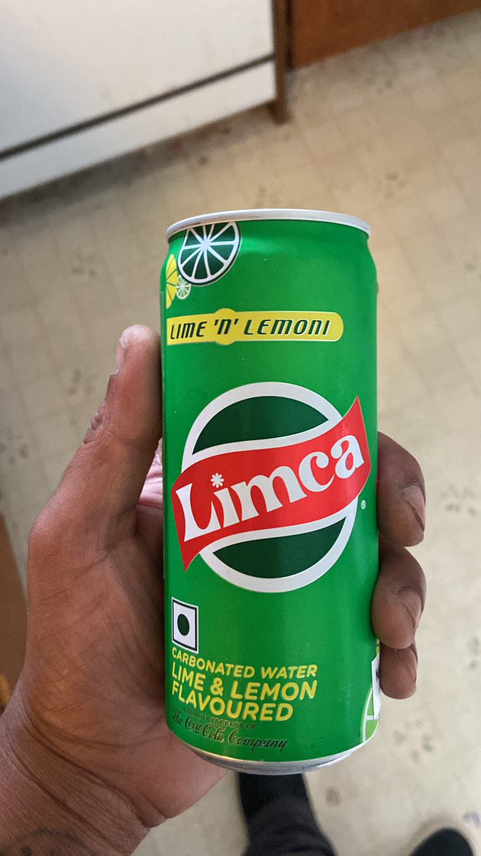 solanaisaul's tweet image. Late gm everyone, but that’s ok. Been working all weekend getting that double time. 

Finished the weird and now I have the rest of my long weekend to myself. Going to enjoy one of these bad boys. 

What do you know about #limca