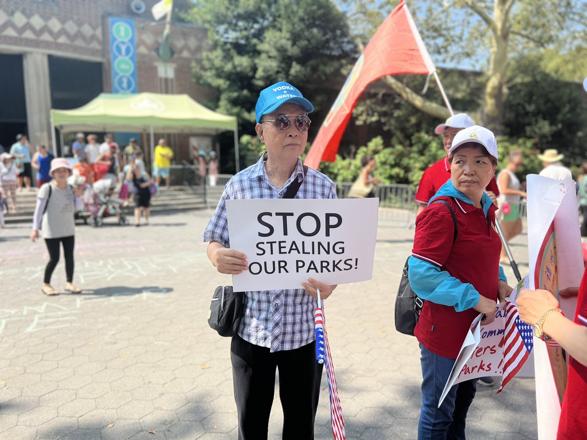 BaharOstadan's tweet photo. A second protest is starting now https://t.co/FQH8ICEf4y