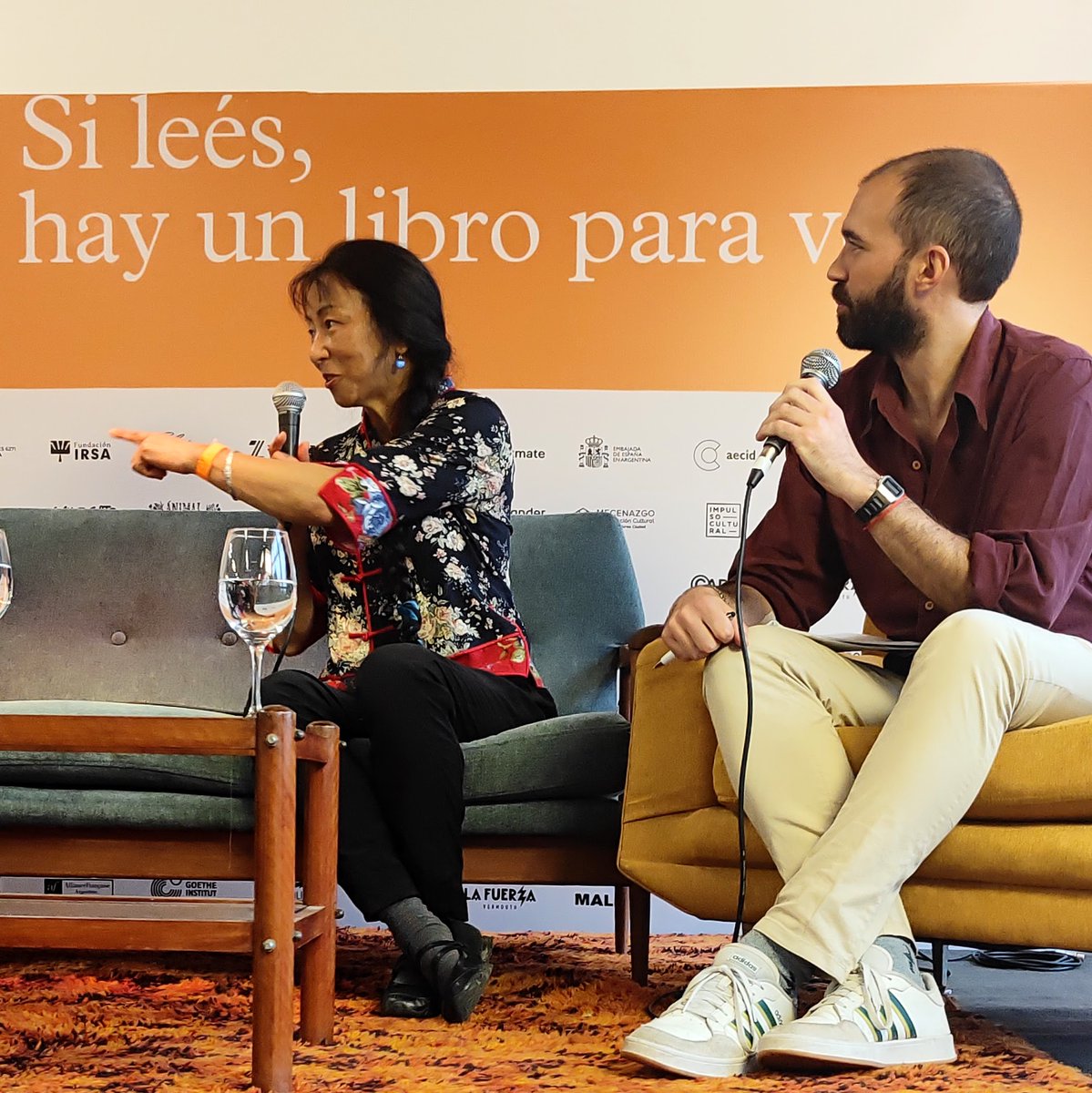 FEditores's tweet photo. Wang Ping y Aurora Humarán en la
#FED23
Gracias a @SelvaCanelaEd
¡ÚLTIMO DÍA!
Hasta las 22hs entrada LIBRE Y GRATUITA
📍En el C. Complejo Art Media ( Av. Corrientes 6271,
CABA) https://t.co/Lh39cv3D4S