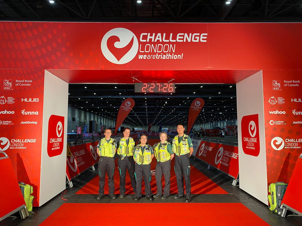 SJA London & South MRT (@sjalondonmrt) on Twitter photo Today's #LondonTriathlon finish line team - working with other <a href="/stjohnambulance/">St John Ambulance England</a> volunteers to care for, and extricate any collapsed triathletes from the finish line!
@challenge_ldn #OneTeam #WeAreTriathlon Today's #LondonTriathlon finish line team - working with other <a href="/stjohnambulance/">St John Ambulance England</a> volunteers to care for, and extricate any collapsed triathletes from the finish line!
@challenge_ldn #OneTeam #WeAreTriathlon