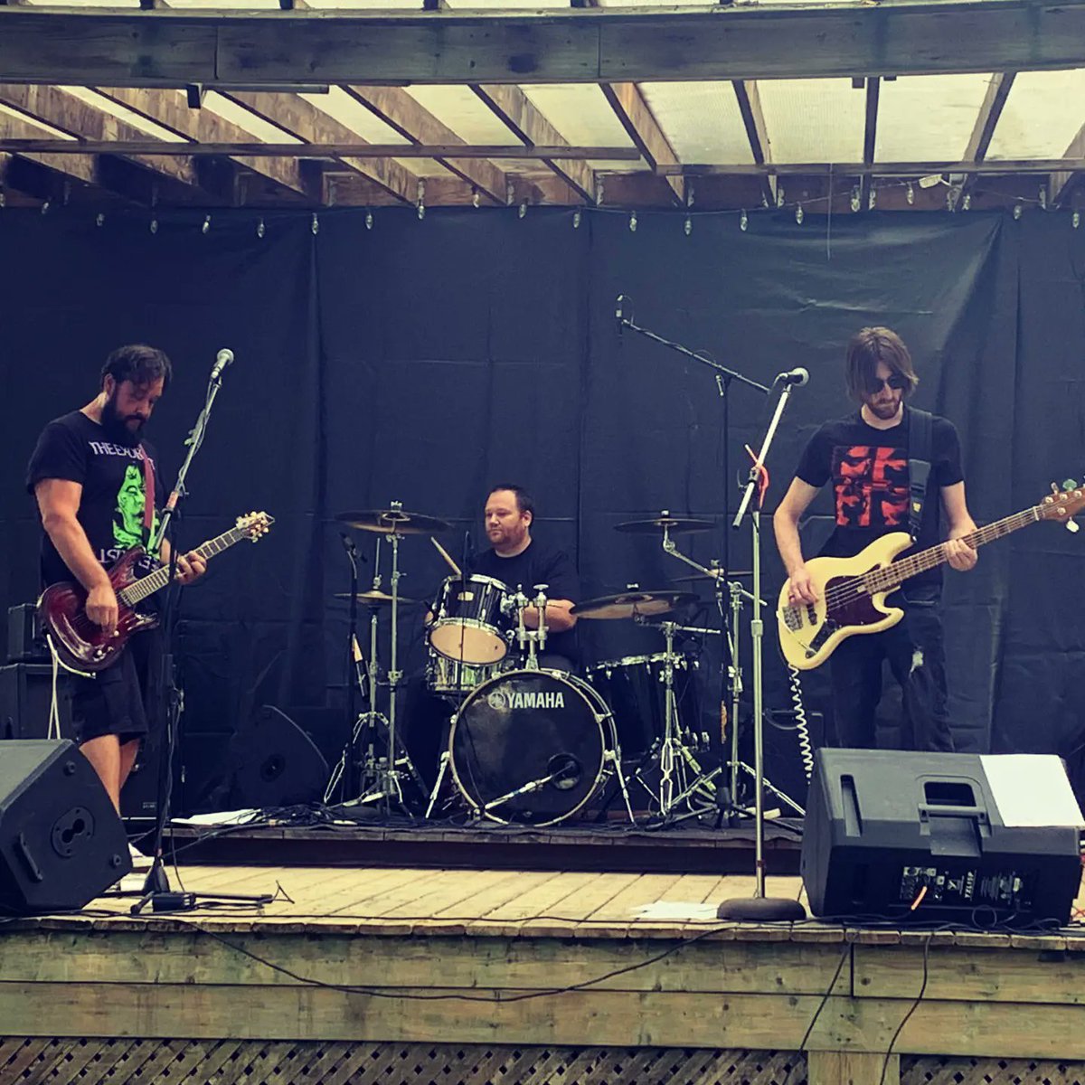 Kill_Effect's tweet image. KE had a blast in Woodstock tonight! Thanks to everyone for all the positive feedback and for cleaning out our merch table!!!

#HardRock #Band #Canadian #Woodstock #Grunge #RockBand #Music #Liveband #livemusic #x #Twitter #xlogo