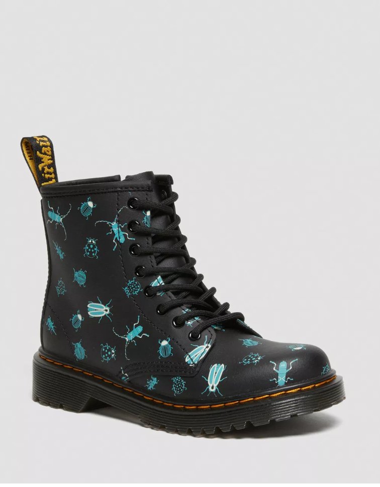 Friends:  the <a href="/drmartens/">Dr. Martens</a>  people made glow in the dark firefly boots for juniors, not adults.  PLEASE JOIN ME IN WRITING TO THEM THAT WE WOULD BUY THE HECK OUT OF THESE BOOTS IF THEY WERE MADE AVAILABLE TO ADULTS.  I'm not even asking for glow in the dark microbial boots! Plz RT?