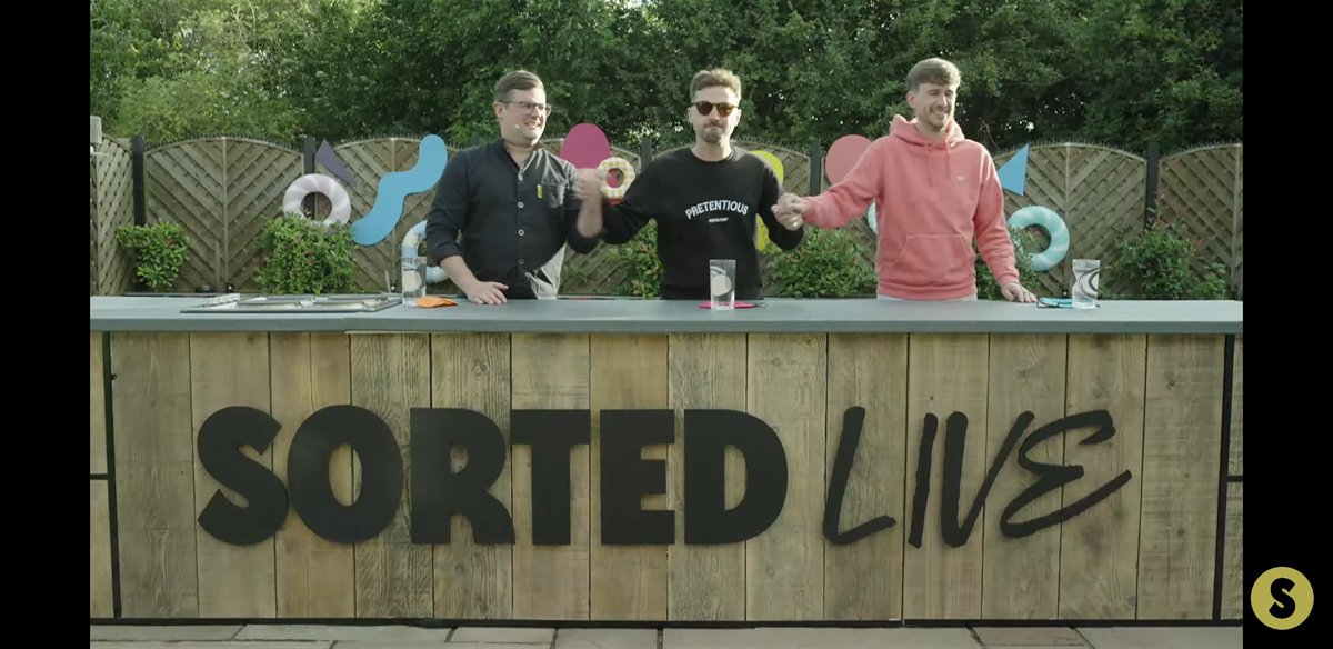 JacobPSabin's tweet image. Some fun moments of the Extreme Poker Face during @sortedfood's #wildweekender.
Some of these were downright diabolical!
And my sweet gremlin of a man, Kush... Lo' how I wish him well.😬