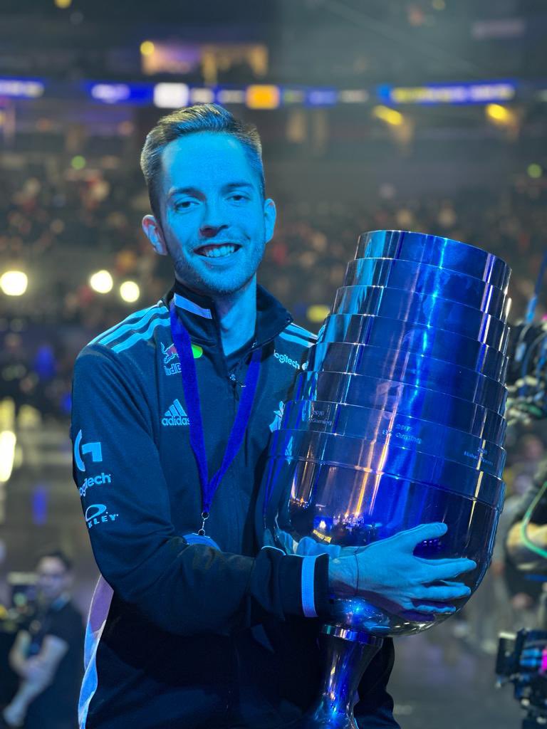 First and last German IEM Cologne winner in CS:GO. Absolute dream come true, thank you EVERYONE in the arena ICH LIEBE EUCH 💛💛