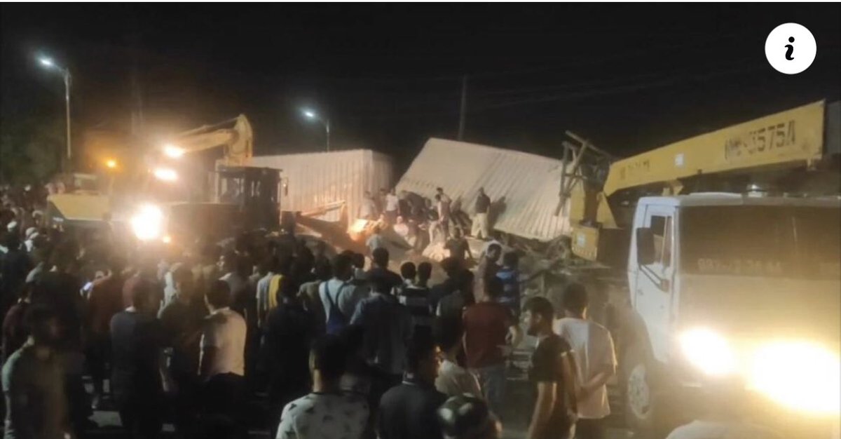 A horrific truck accident happened in Kulob, southern #Tajikistan today 

Police reported that a truck rammed into other vehicles and destroyed 2 houses killing 14 people. More people are trapped into the wreckage. Rescue efforts are still going on…