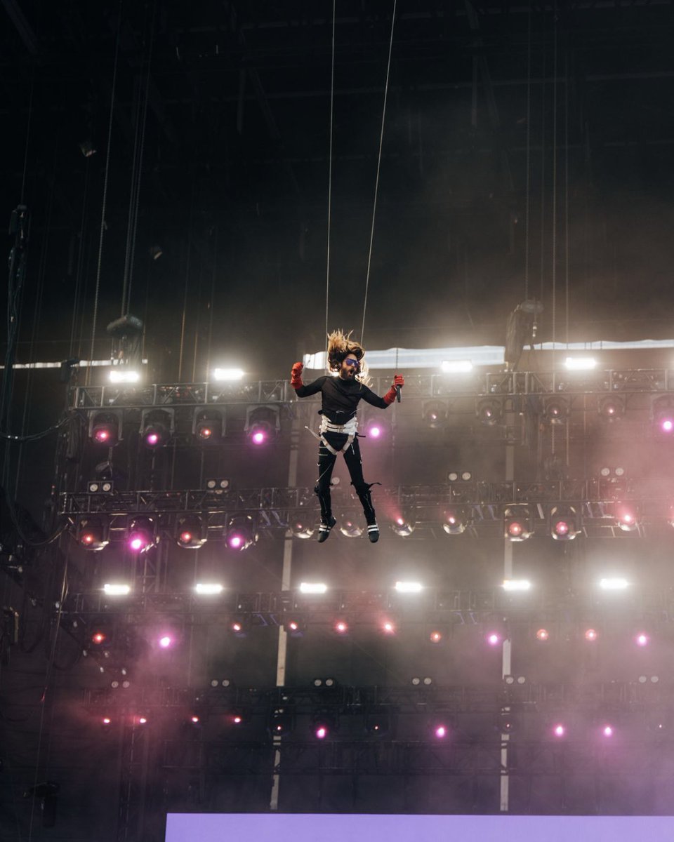 JaredLeto's tweet photo. Dropped into @lollapalooza 

Thx for the incredible show ❤️ https://t.co/dmjmKmv1LE