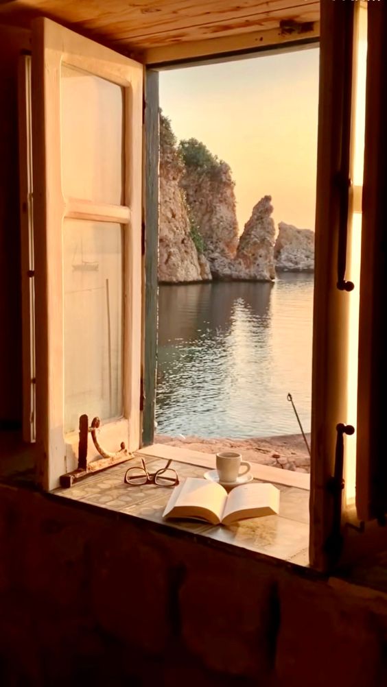 IiIions's tweet photo. The life in front of you is far more important than the life behind you... https://t.co/wbOqscH3KW