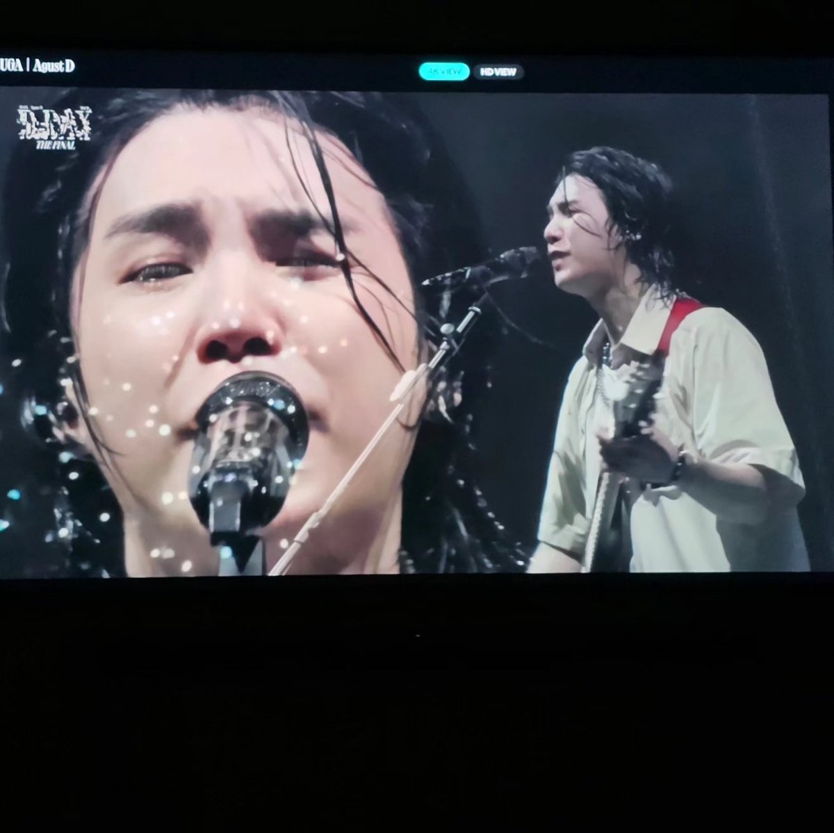 JaideJazzy's tweet photo. I love that he could express himself in such a beautiful and moving way. The fruit of undergoing all his pain is the legacy of 💜his work and this show #ddayfinal #suga #minyoongi You are the KING &amp; the BOSS!! https://t.co/vHSdwUGARY