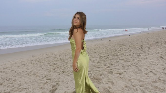 Birthday girl 🎂 https://t.co/QnRRpD41S6<a href="/tag/christmas"class="tags"><span>#christmas</span></a><a href="/tag/onlyfans"class="tags"><span>#onlyfans</span></a>