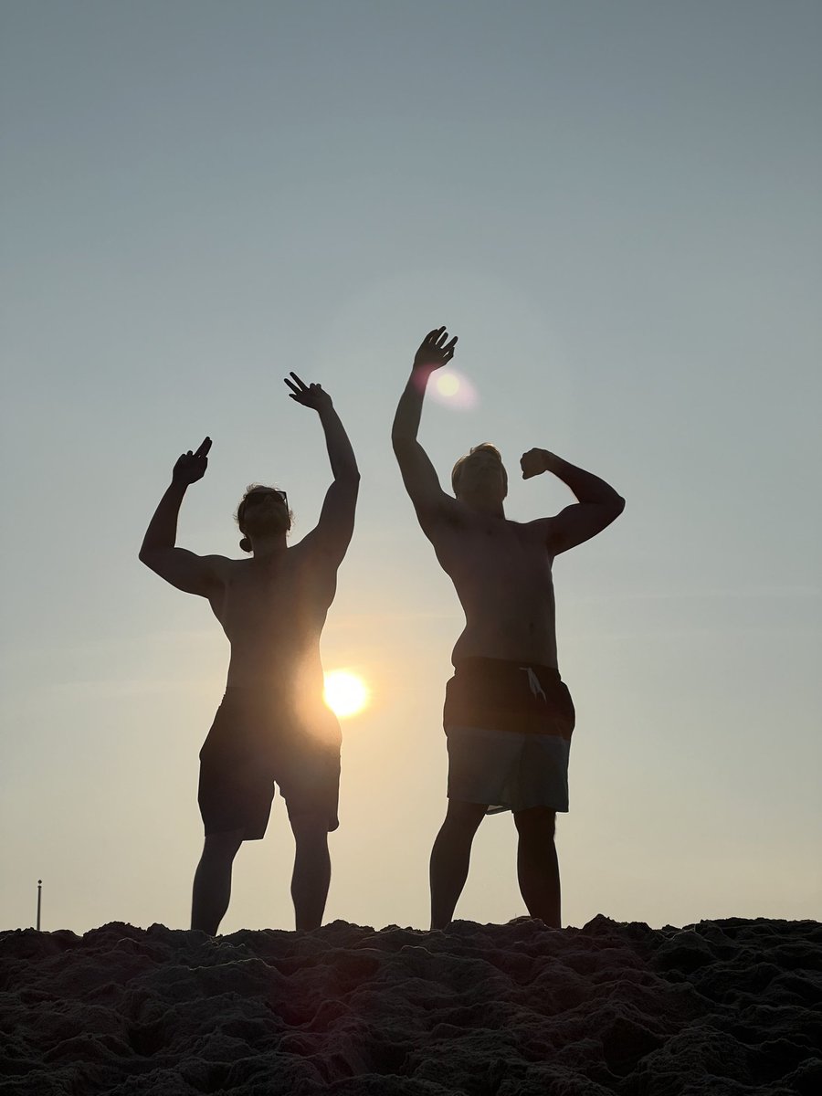 Sleepover Party tweet media