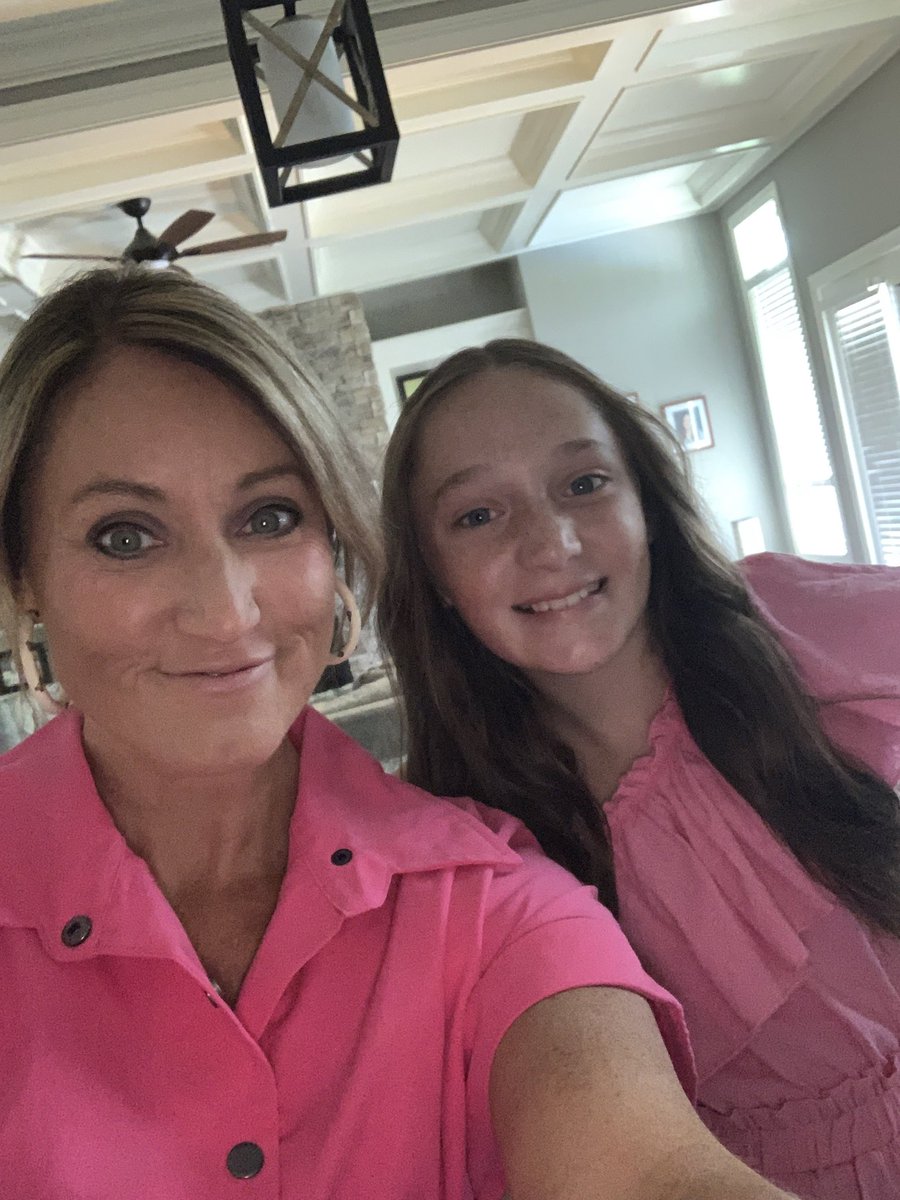 BrumbaughD's tweet photo. Love my girls! https://t.co/Ic4LDdAtE4