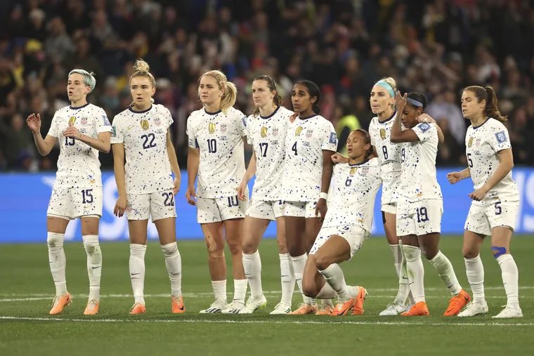 Victorshi2020's tweet image. Can we please take a moment &amp;amp; thank the entire US Women’s Soccer Team for their incredible athleticism &amp;amp; performance? They didn’t win, but they poured their hearts &amp;amp; sweat on the field &amp;amp; they made us all proud. To hell to every person attacking them for losing. They are our best.