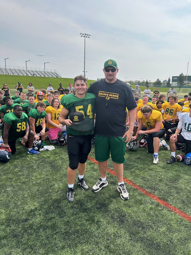 JesseGroot29's tweet photo. Very excited and honoured to receive a fantastic football scholarship offer from the UofA as well as being named the Linebacker MVP for the “Hard Knocks” Prospect Camp. Thank you to @UACoachMorris @ajgass77 @TBaskier 🐻

@coachmcnab20 @FootballAlberta https://t.co/SfOTQ9Qq04