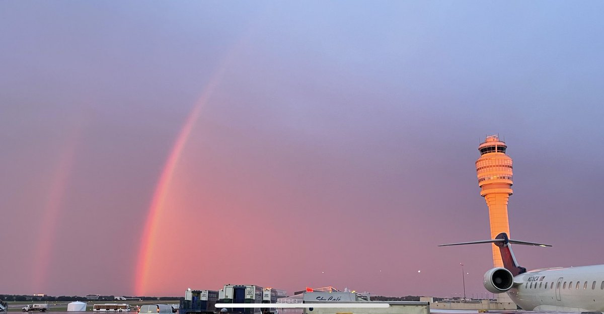 And then…..woooosahhhh ⁦<a href="/ATLairport/">Atlanta Airport</a>⁩ ⁦<a href="/weatherchannel/">The Weather Channel</a>⁩